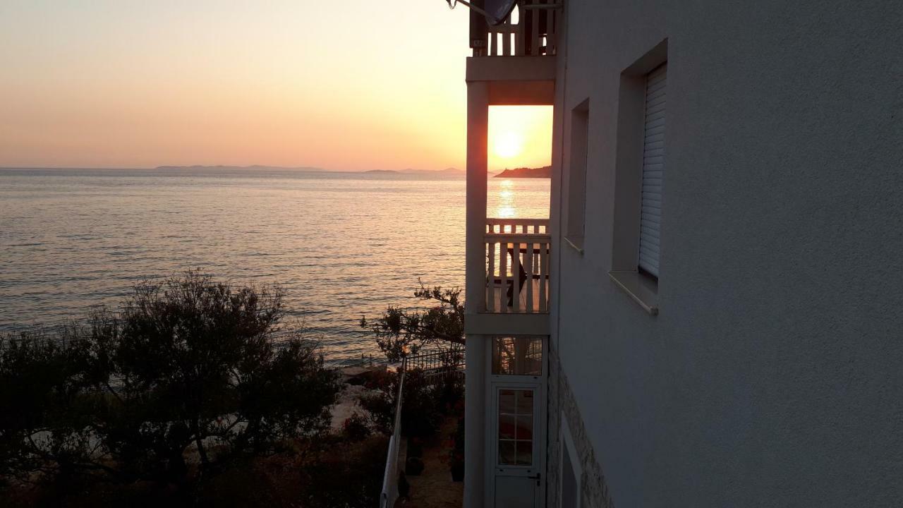 Apartments Nevjestic Primosten Exterior photo